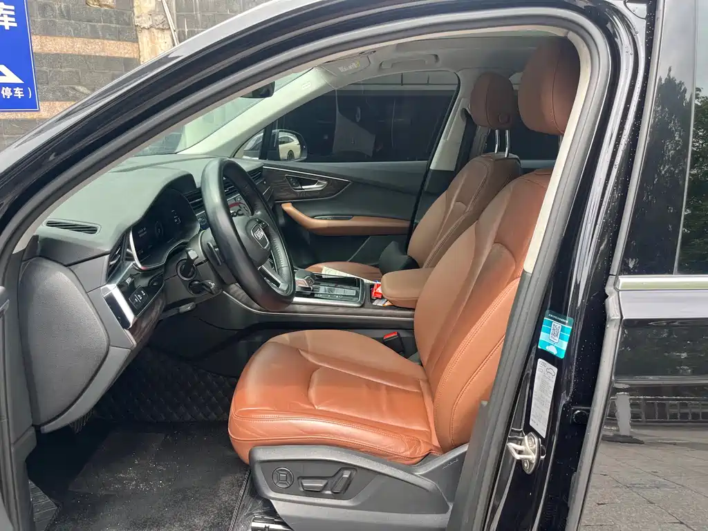Audi Q7 2020 55 TFSI quattro S line sports купить на сайте DeffCars