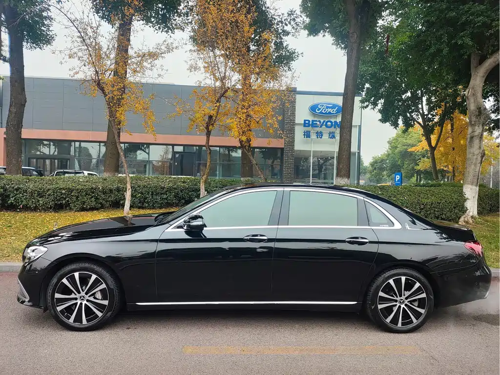 Mercedes-Benz E-Class New Energy 2022 E 350 e L plug-in hybrid sedan купить на сайте DeffCars