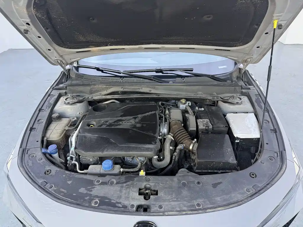 Changan UNI-V 2022 1.5T premium model купить на сайте DeffCars