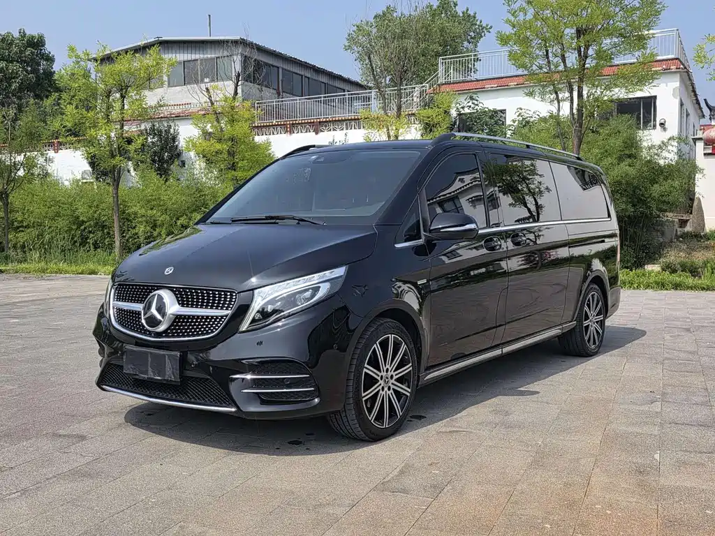 Mercedes-Benz V-Class 2022 V 260 L Long Wheelbase Luxury Edition купить на сайте DeffCars