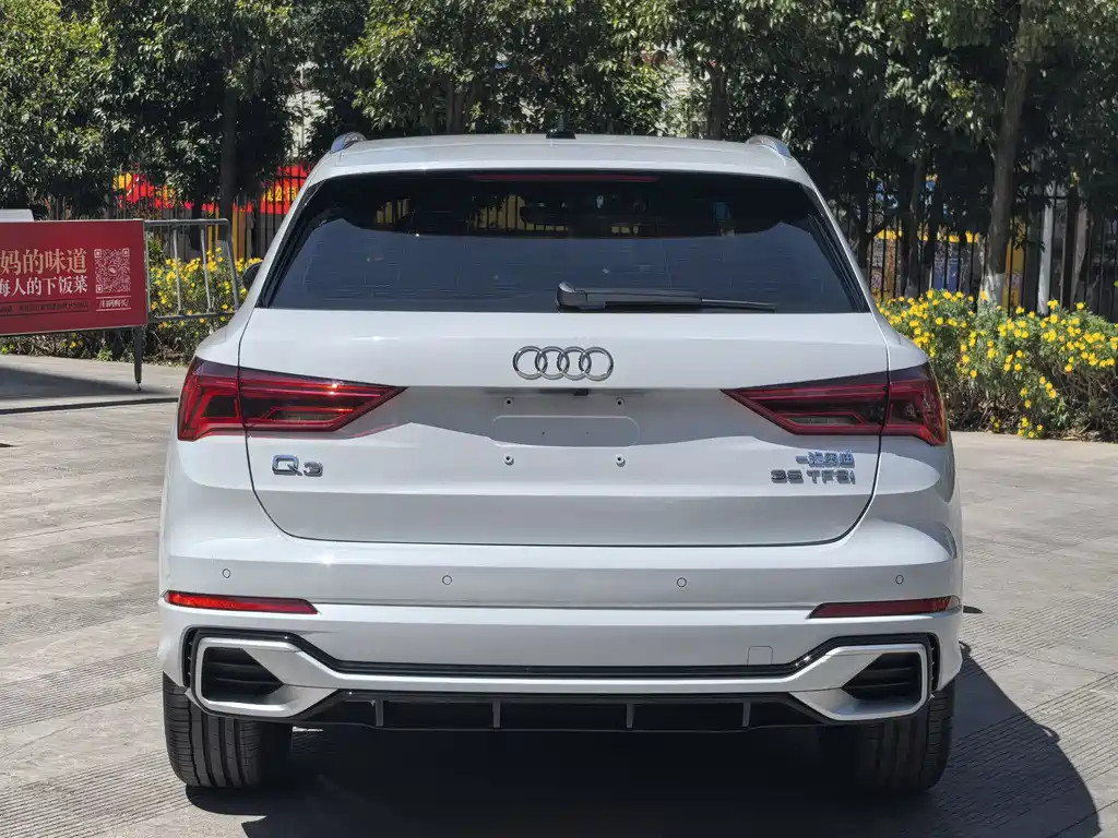 Audi Q3 2024 35 TFSI Fashionable and Dynamic купить на сайте DeffCars