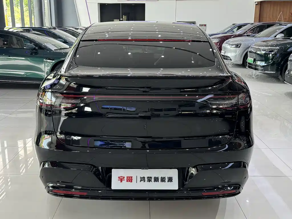 Zhijie R7 2026 pure electric UItra192 line lidar) купить на сайте DeffCars