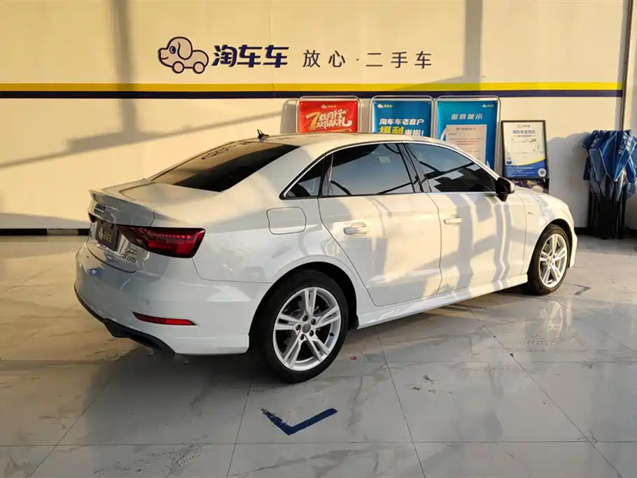 Audi A3 2019 Limousine 35 TFSI Fashion Type National VI купить на сайте DeffCars