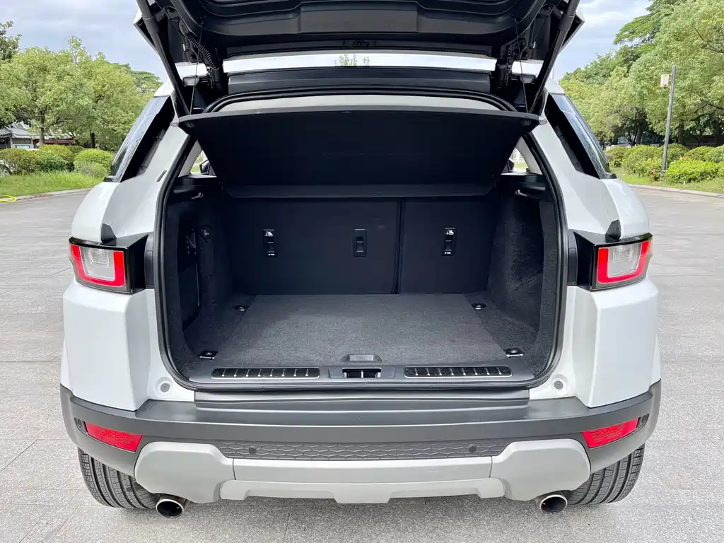 Range Rover Evoque 2017 2.0T SE Zhiyao Edition купить на сайте DeffCars