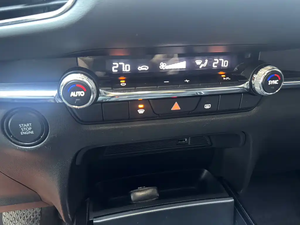 Mazda CX-30 2021 2.0L automatic Jiayue type купить на сайте DeffCars