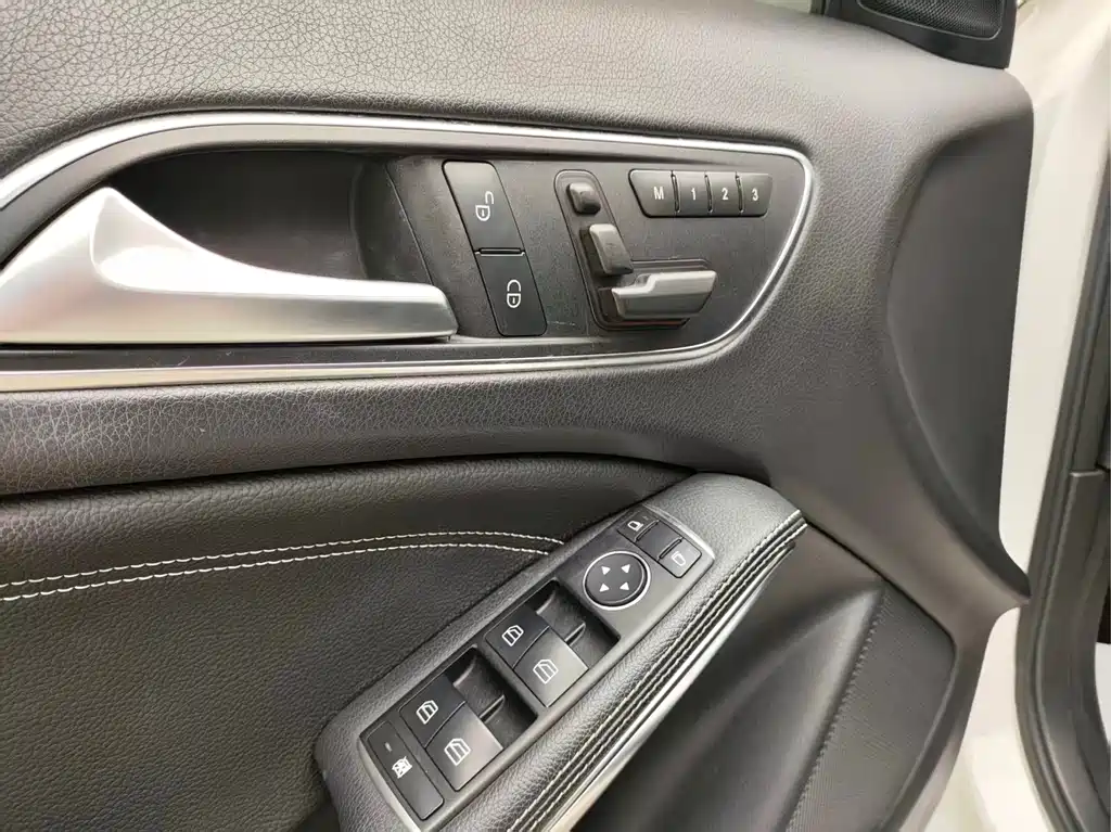 Mercedes-Benz GLA 2016 GLA 200 Dynamic купить на сайте DeffCars