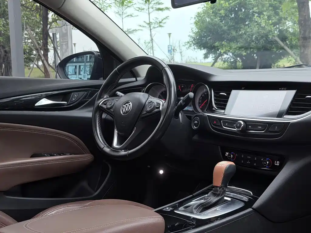 Regal 2019 20T Elite National VI купить на сайте DeffCars
