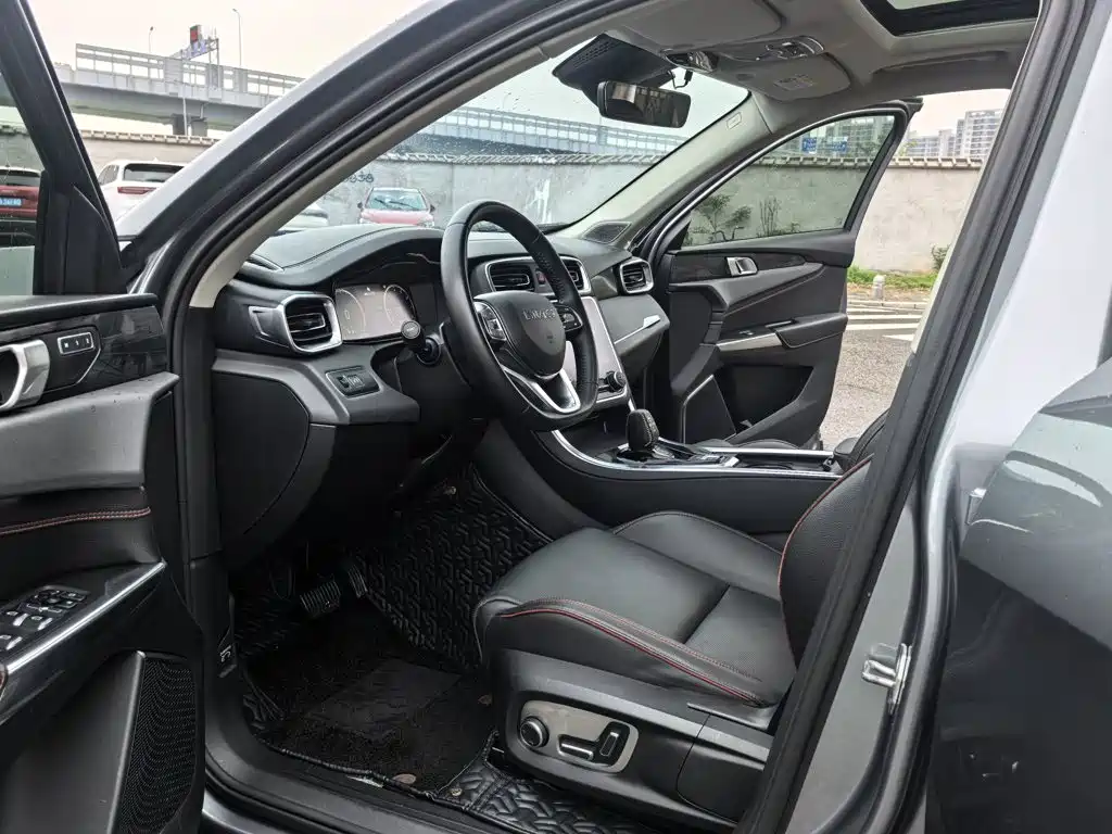 Lynk & Co 01 2019 2.0T 2WD Yao Pro Edition National VI купить на сайте DeffCars