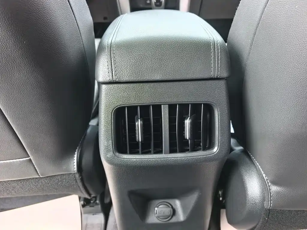 Beijing Hyundai ix35 2019 2.0L automatic two-wheel drive Zhiyong·Enjoy Edition National VI купить на сайте DeffCars