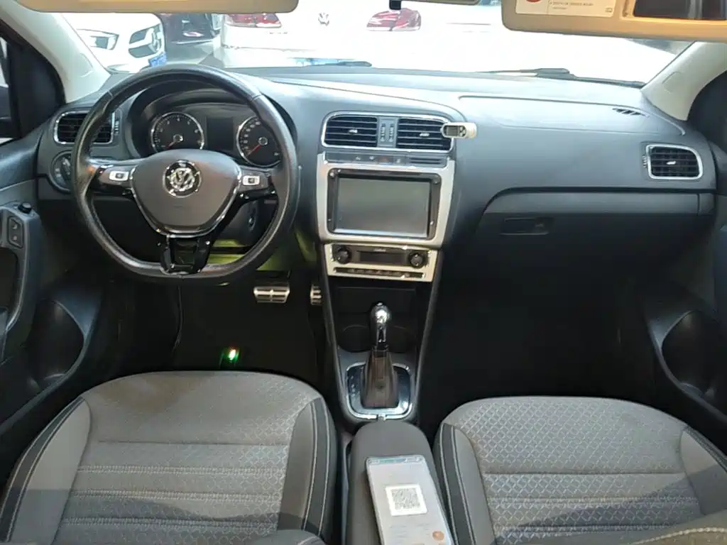 Polo 2016 1.6L Cross Polo automatic купить на сайте DeffCars