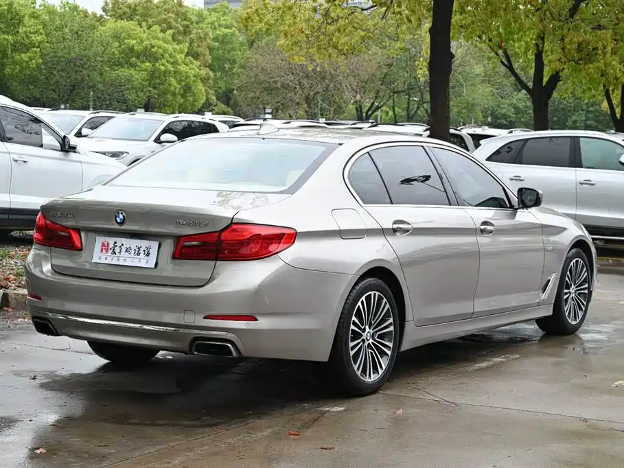 BMW 5 Series 2018 540Li Executive Edition купить на сайте DeffCars