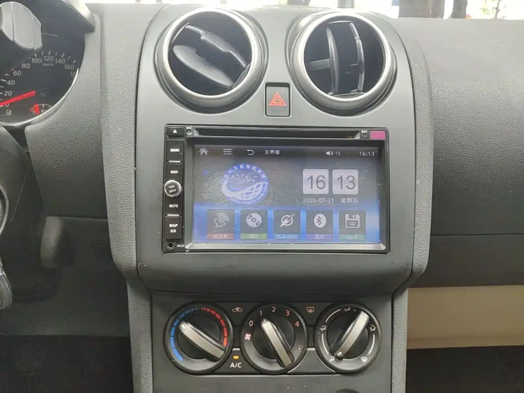Qashqai 2012 1.6XE Wind 5MT 2WD купить на сайте DeffCars
