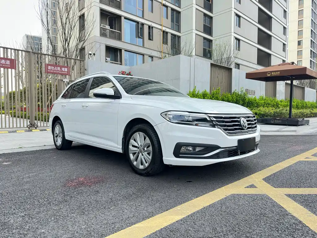Lavida 2018 Hatchback 200TSI DSG Comfort Edition National V купить на сайте DeffCars