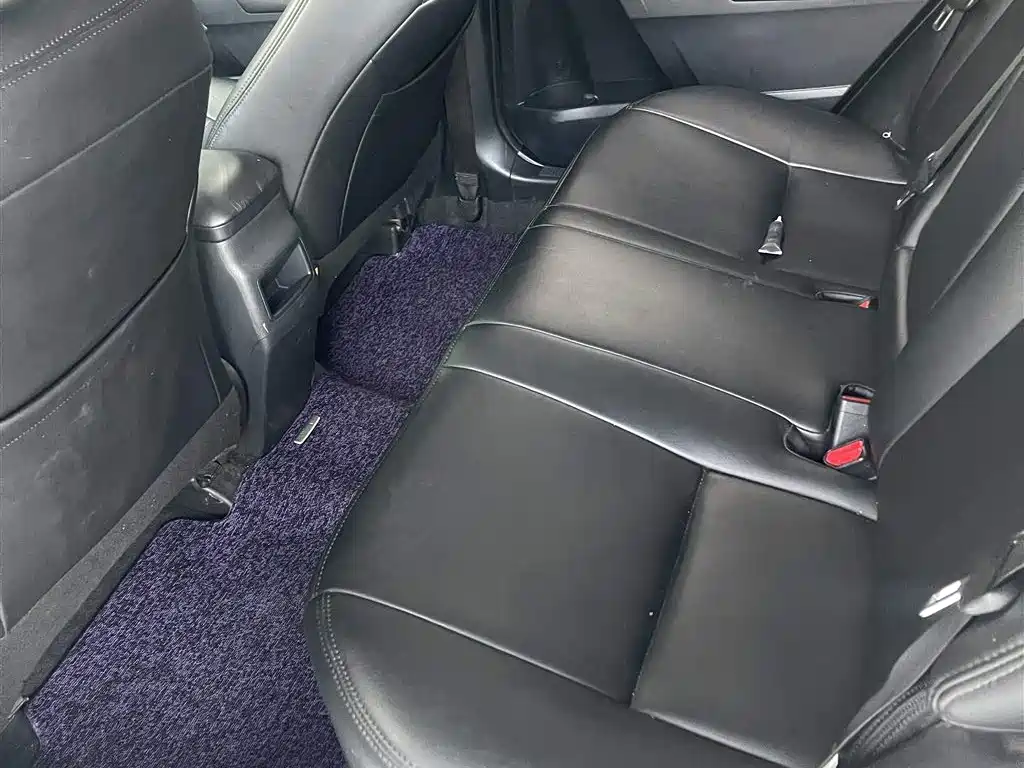 Corolla 2017 facelift 1.2T S-CVT GL-i leather version купить на сайте DeffCars