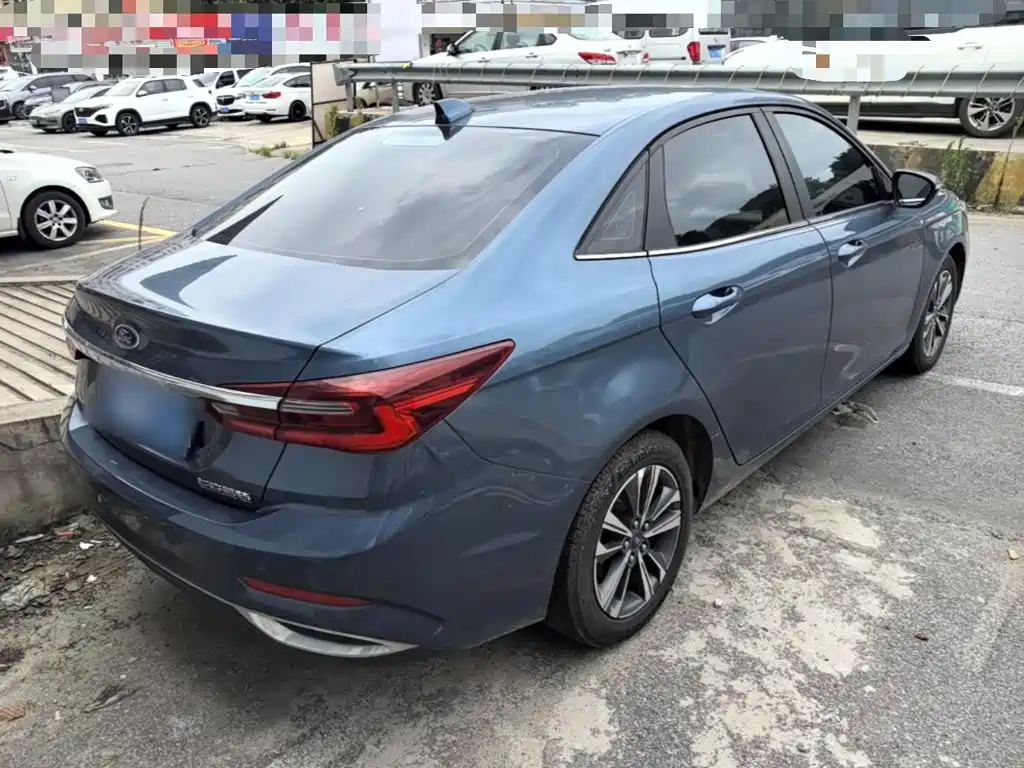 Escort 2021款 1.5L 自动钻石版 купить на сайте DeffCars