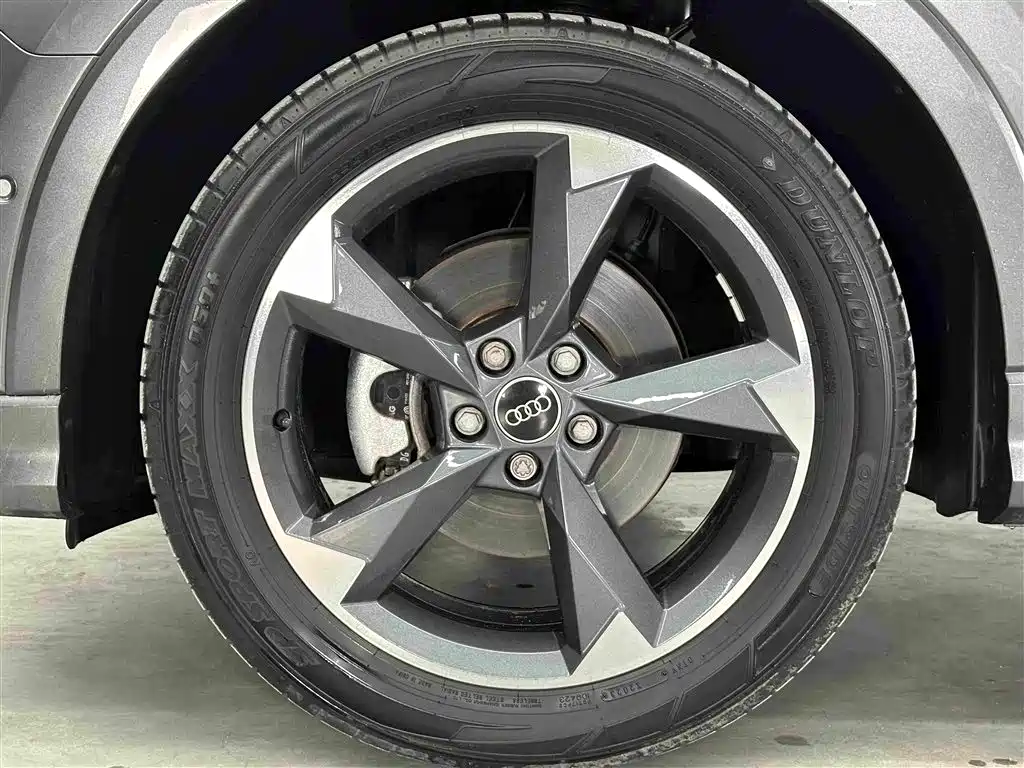 Audi Q3 2023 35 TFSI Stylish Dynamic (1.4T) купить на сайте DeffCars