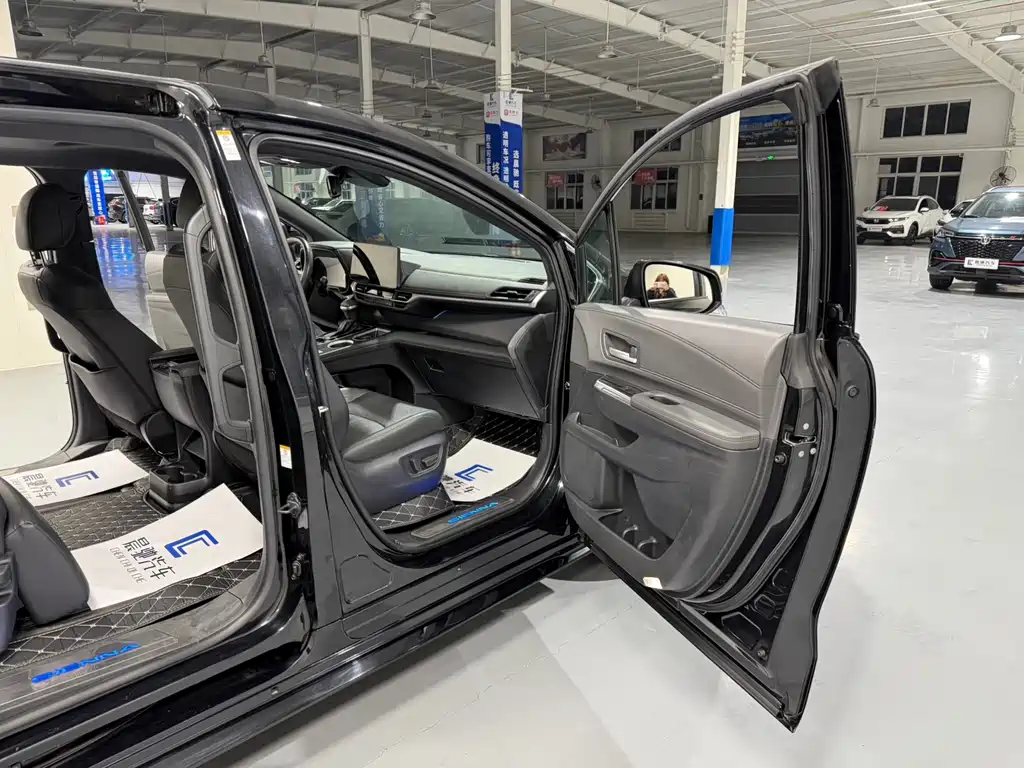 SIENNA 2021 2.5L Hybrid Premium Edition купить на сайте DeffCars