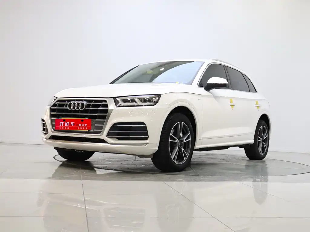Audi Q5L 2020 40 TFSI enjoys fashionable style купить на сайте DeffCars