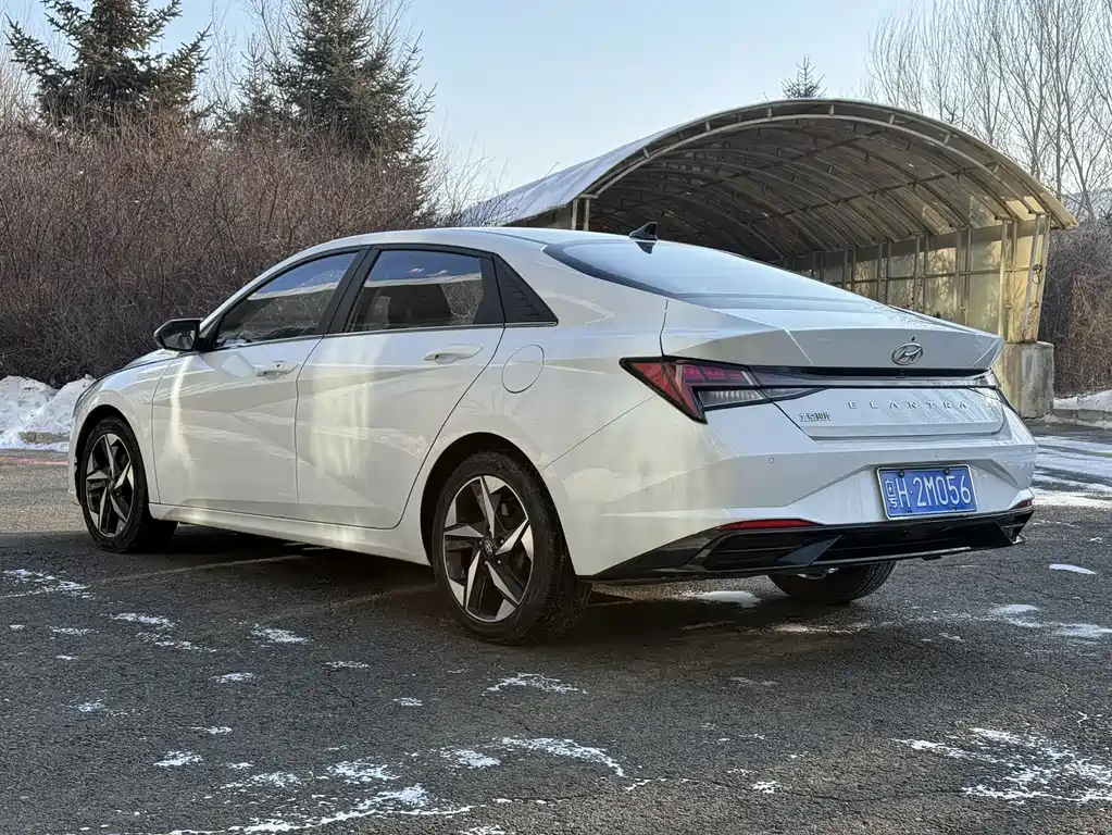 Elantra 2022 1.5L CVT LUX Premium Edition купить на сайте DeffCars