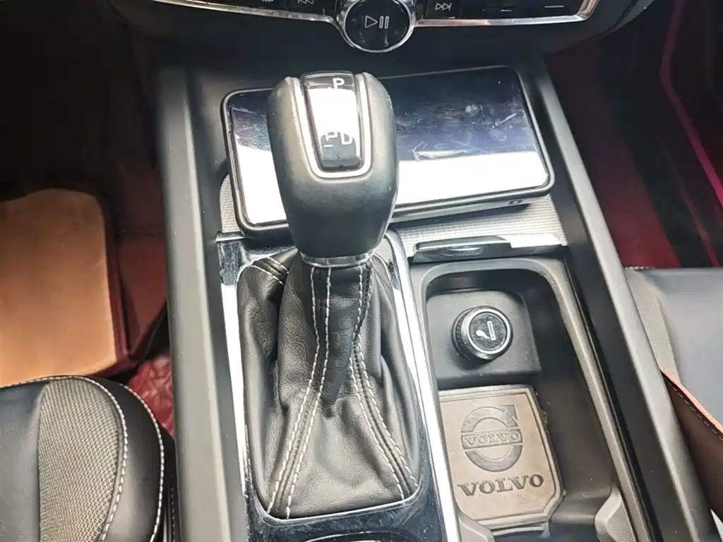 Volvo S60 2021 T4 Zhiyuan Sport Edition купить на сайте DeffCars