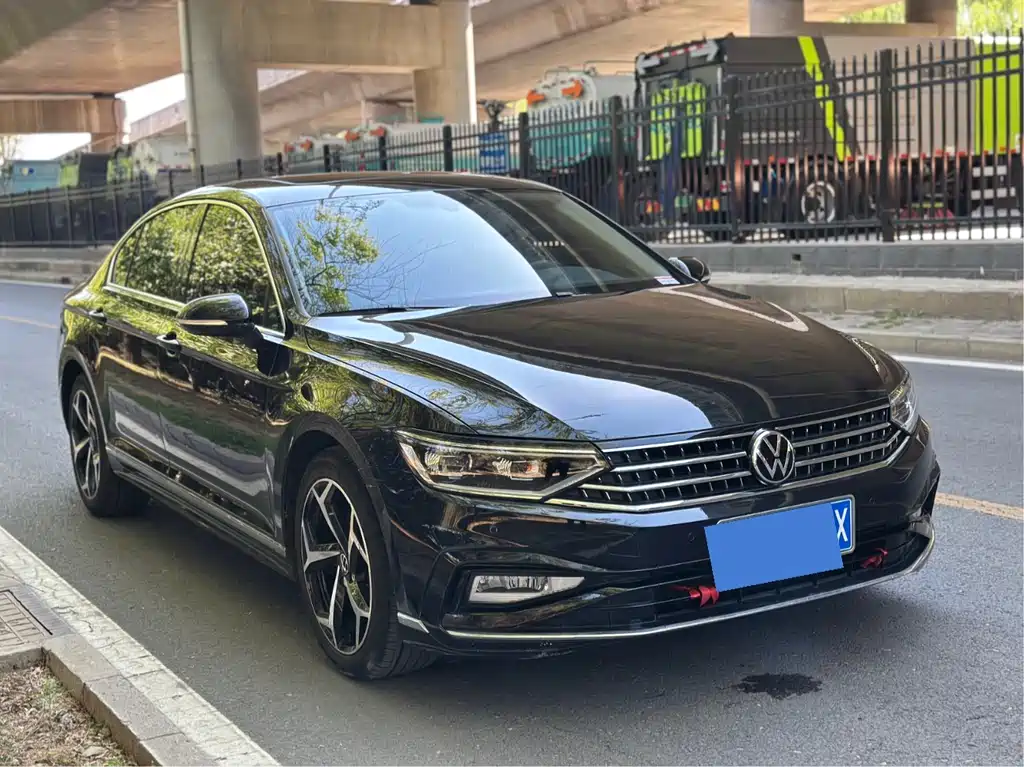 Magotan 2023 2 million commemorative edition 330TSI DSG leading model купить на сайте DeffCars