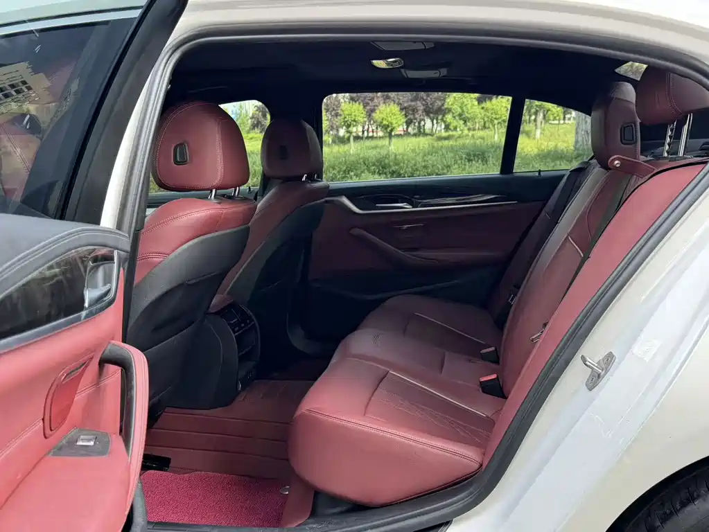 BMW 5 Series 2022 525Li M Sports Package купить на сайте DeffCars