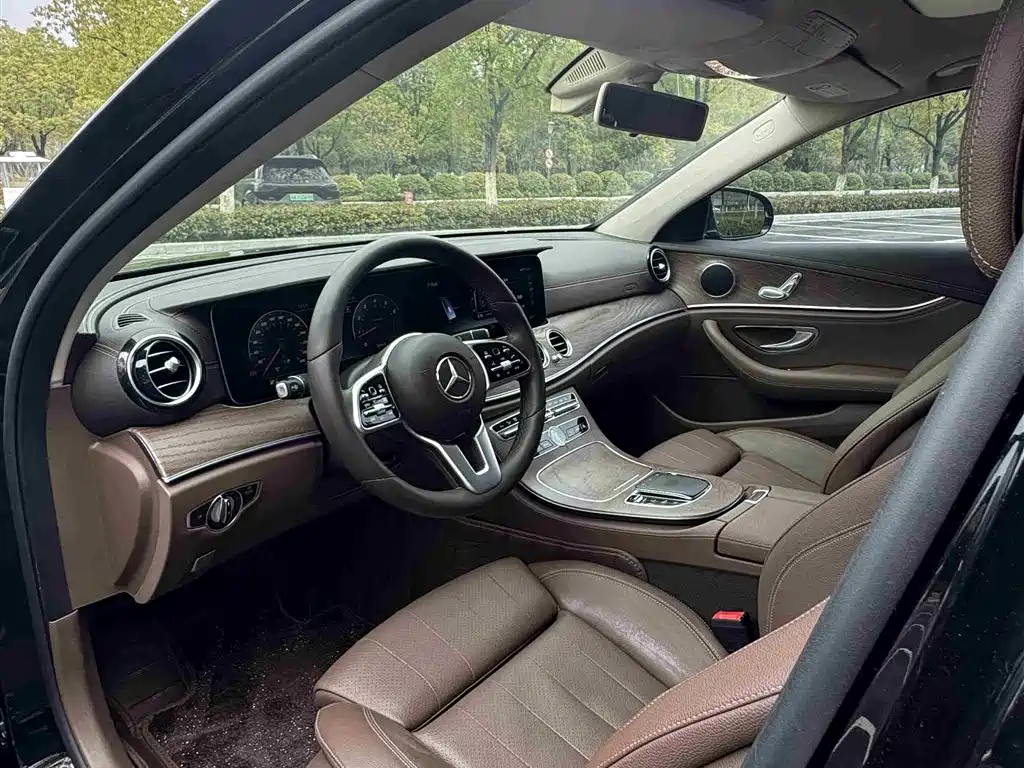 Mercedes-Benz E-Class 2019 E 200 L купить на сайте DeffCars