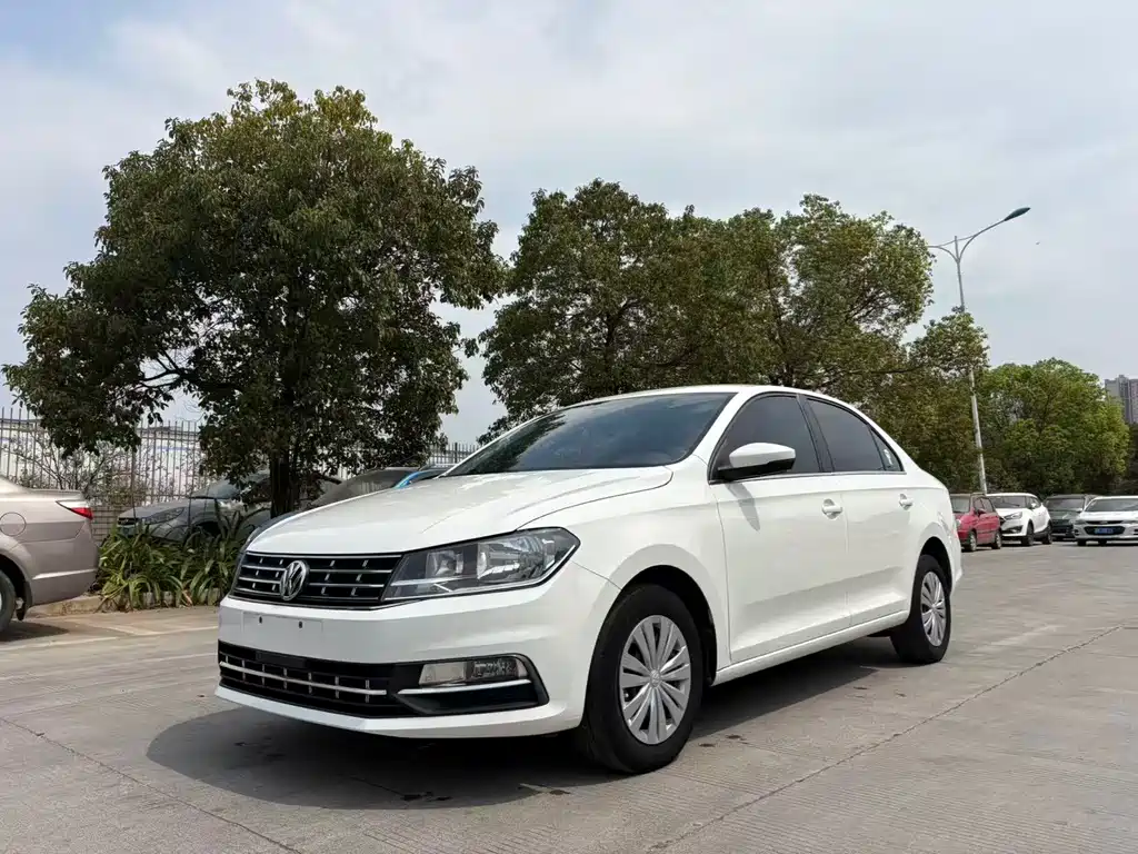 Santana 2019 1.5L Manual Fashion Edition National V купить на сайте DeffCars