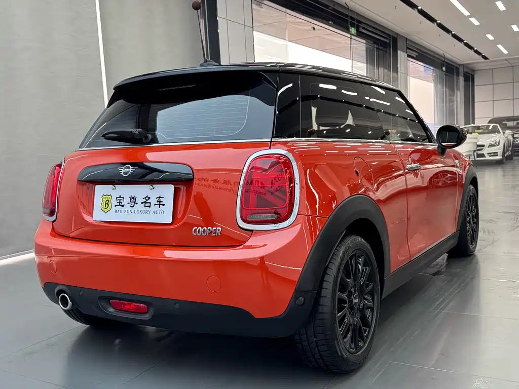 MINI 2018 1.5T COOPER Classic купить на сайте DeffCars