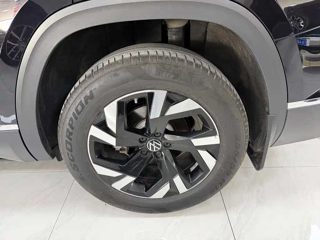 Touron 2021 380TSI four-wheel drive luxury version купить на сайте DeffCars