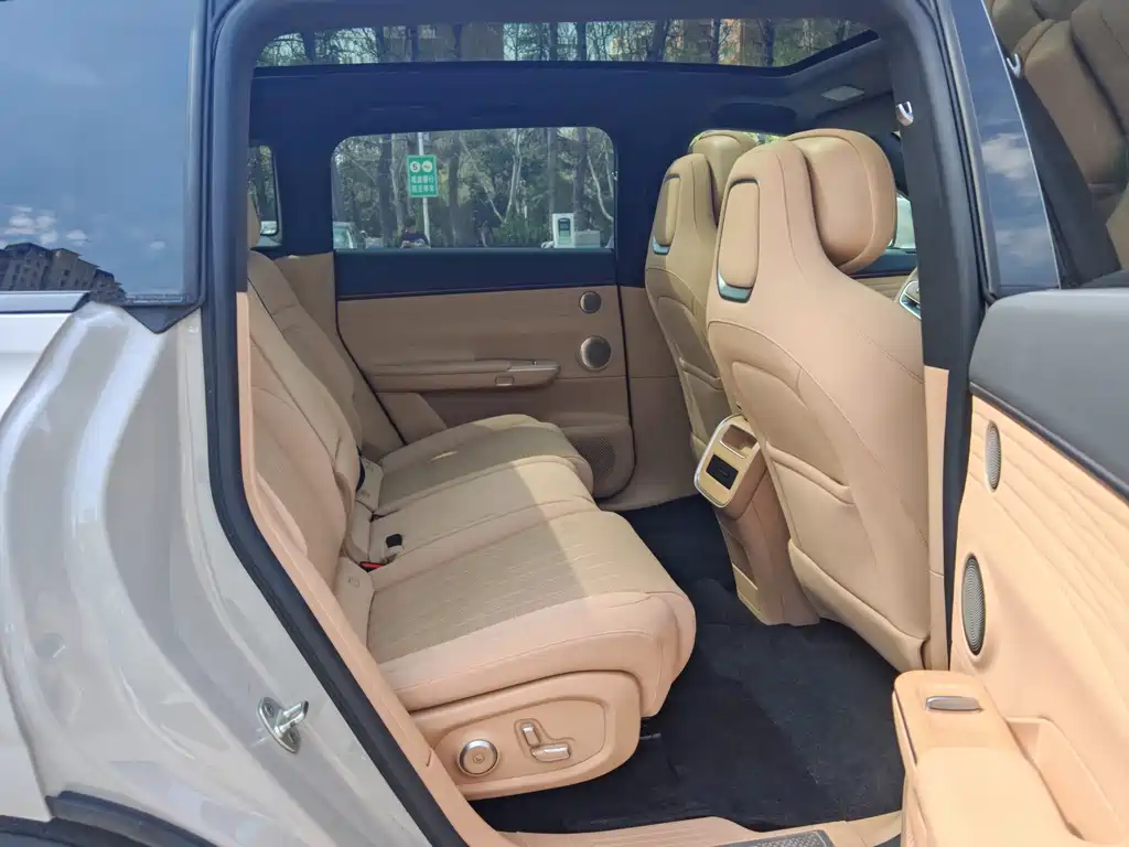 Star Era ET 2025 extended range 240 Max four-wheel drive assisted driving in urban areas купить на сайте DeffCars