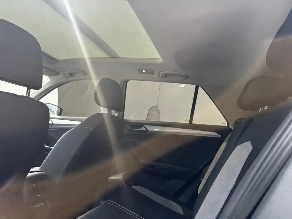 T-ROC 2022 model 280TSI DSG two-wheel drive elite PLUS купить на сайте DeffCars