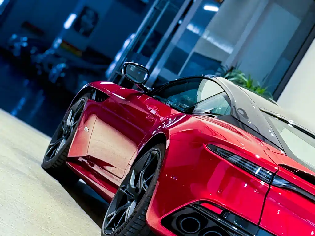 Aston Martin DBS 2019 DBS Superleggera V12 Coupe купить на сайте DeffCars
