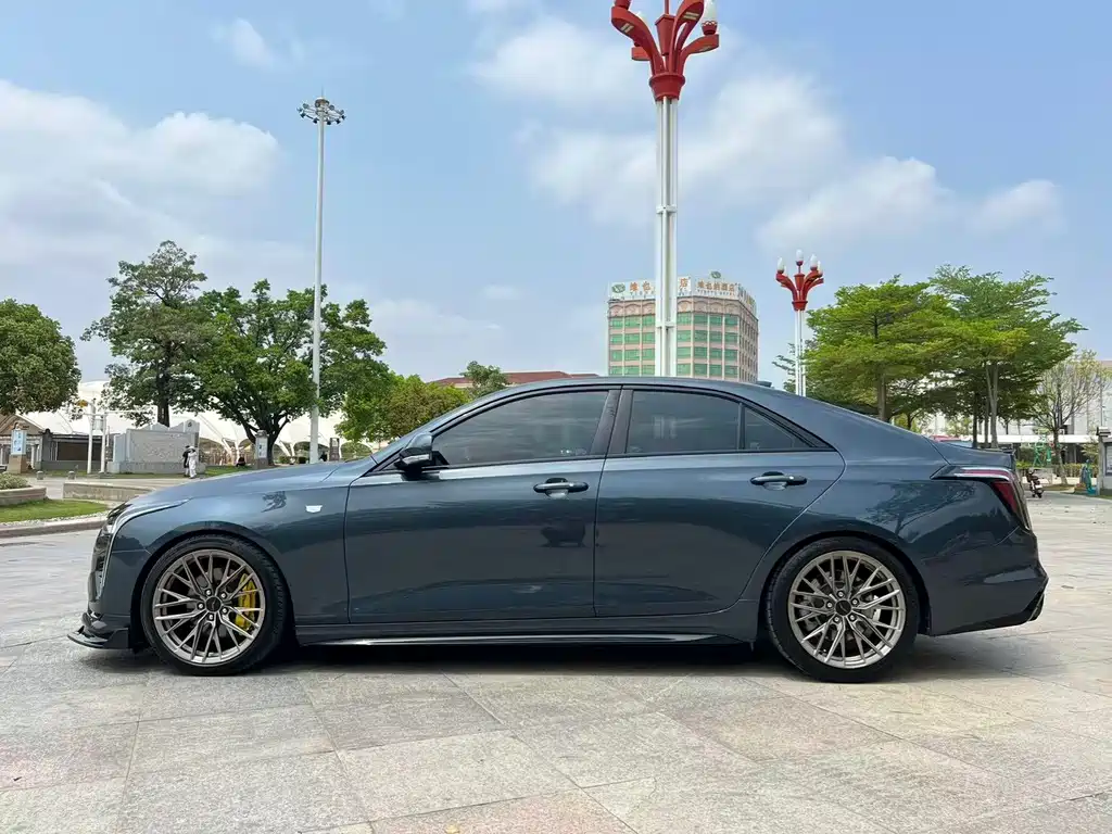 Cadillac CT4 2021 28T Premium Model купить на сайте DeffCars