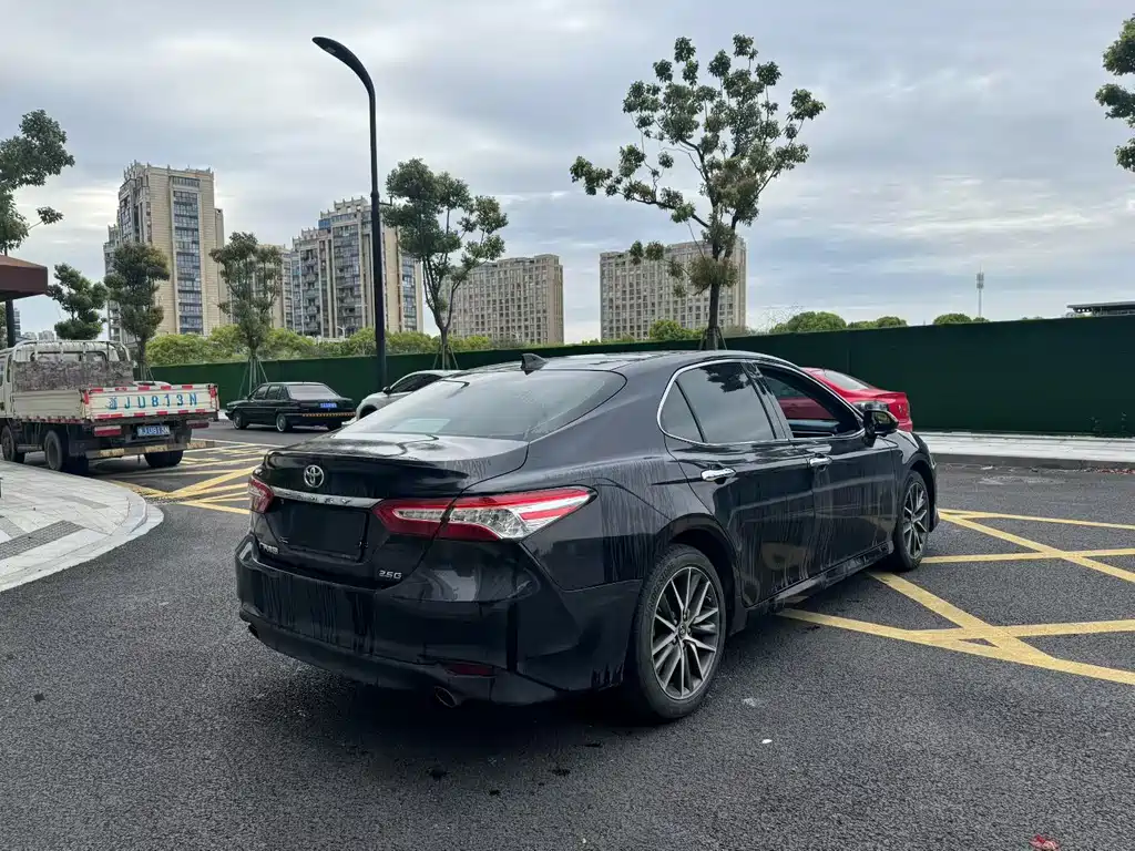 Camry 2021 2.5G Deluxe Edition купить на сайте DeffCars