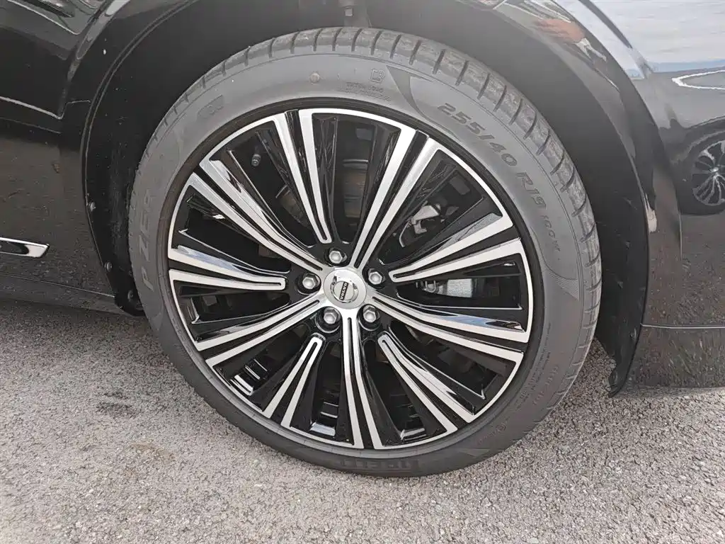 Volvo S90 2025 B5 Zhiyuan Luxury Edition купить на сайте DeffCars