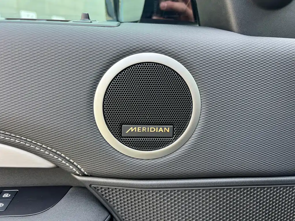 Discover the 2023 facelift 360PS R-Dynamic S купить на сайте DeffCars