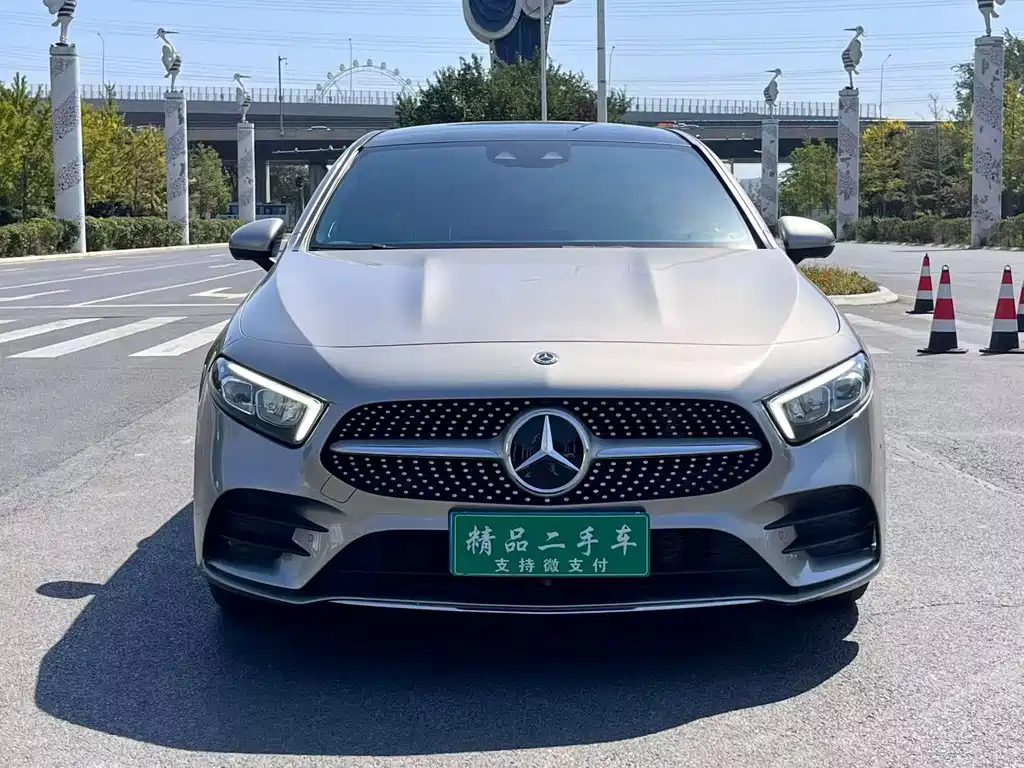 Mercedes-Benz A-Class 2019 A 200 L sports sedan first special edition купить на сайте DeffCars