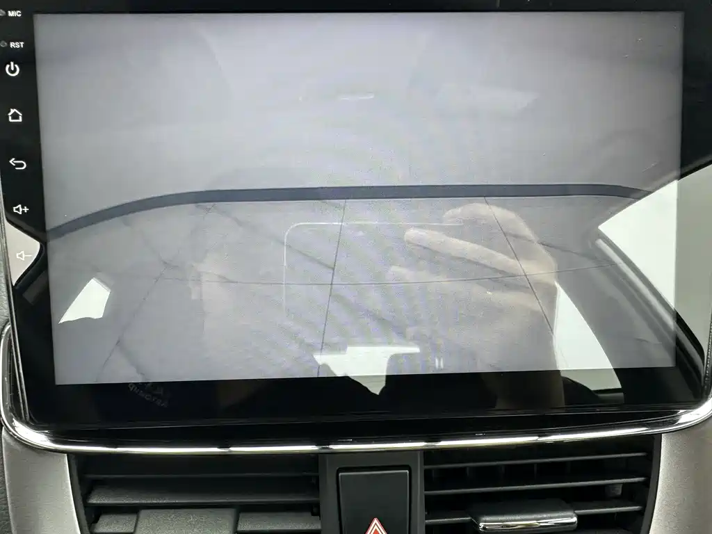 Yaris L Zhixuan 2022 Dazzling X 1.5L CVT Deluxe Plus Edition купить на сайте DeffCars