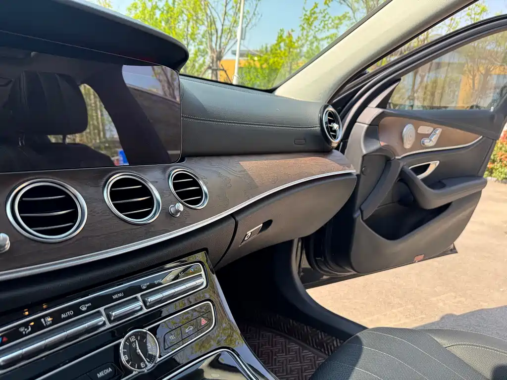 Mercedes-Benz E-Class 2016 E 300 L Fashion Model купить на сайте DeffCars