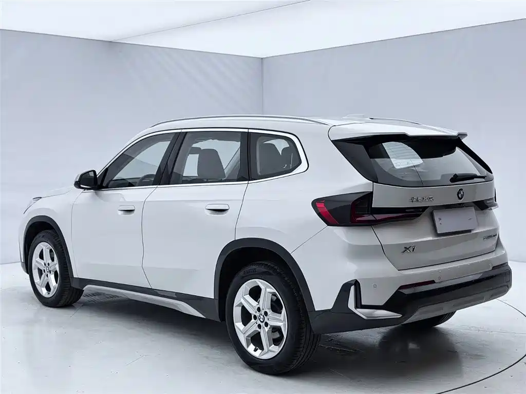 BMW X1 2023 sDrive20Li X Design Package купить на сайте DeffCars