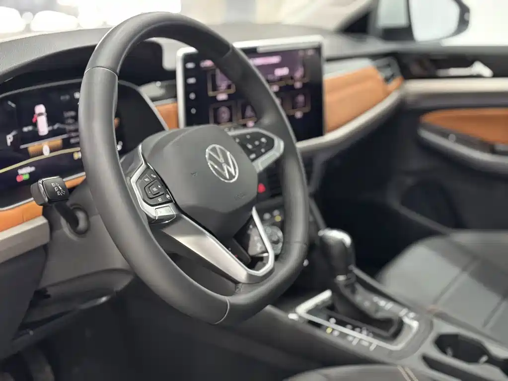 Bora 2023 model 200TSI DSG Zhixing PRO version купить на сайте DeffCars