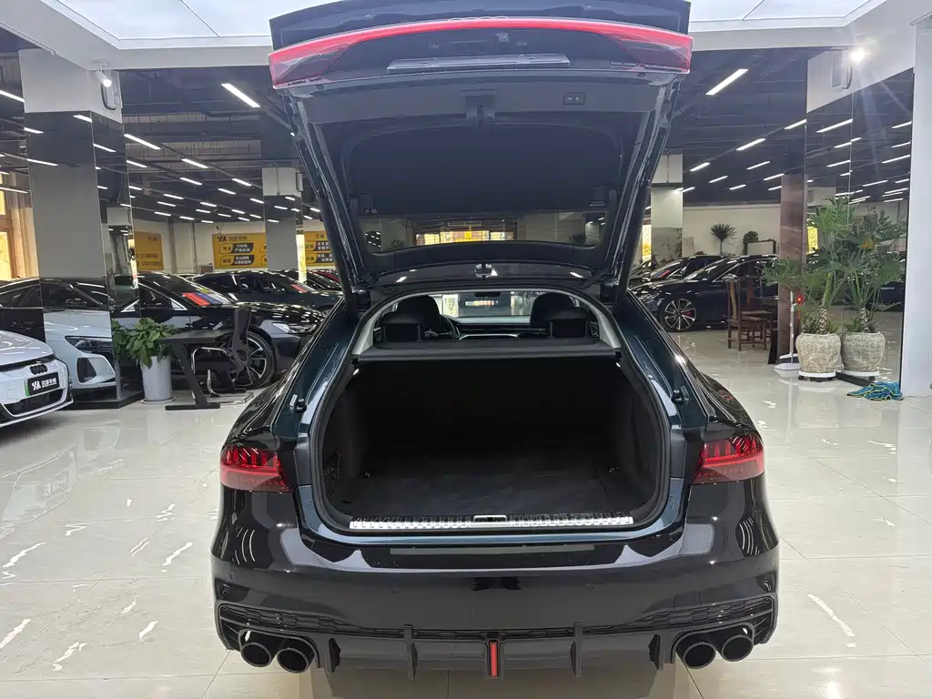 Audi A7 2021 45 TFSI Premium Selection купить на сайте DeffCars