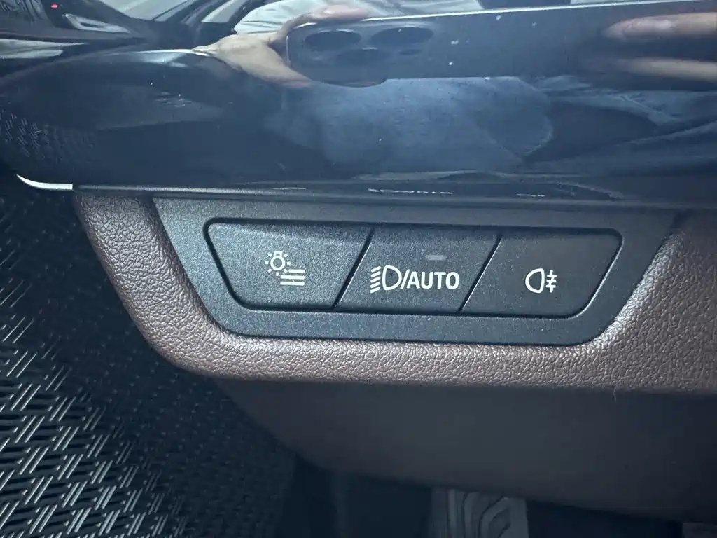 BMW X1 2024 sDrive20Li X Design Package купить на сайте DeffCars