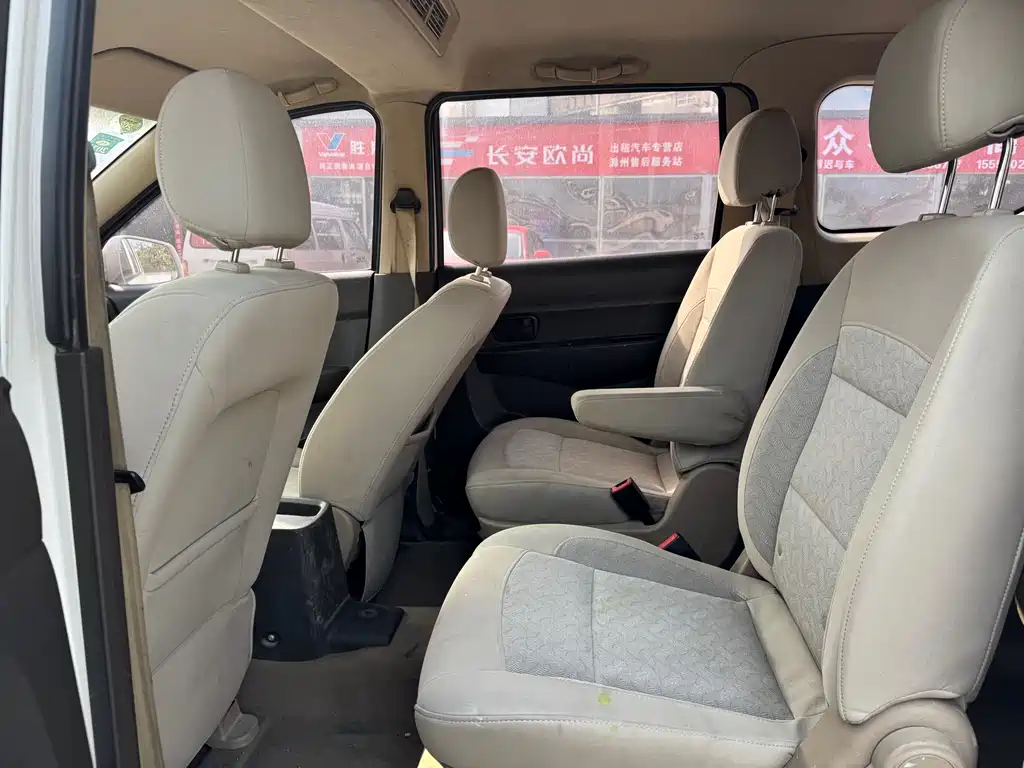 Wuling Hongguang 2018 1.5L S Standard L2B купить на сайте DeffCars