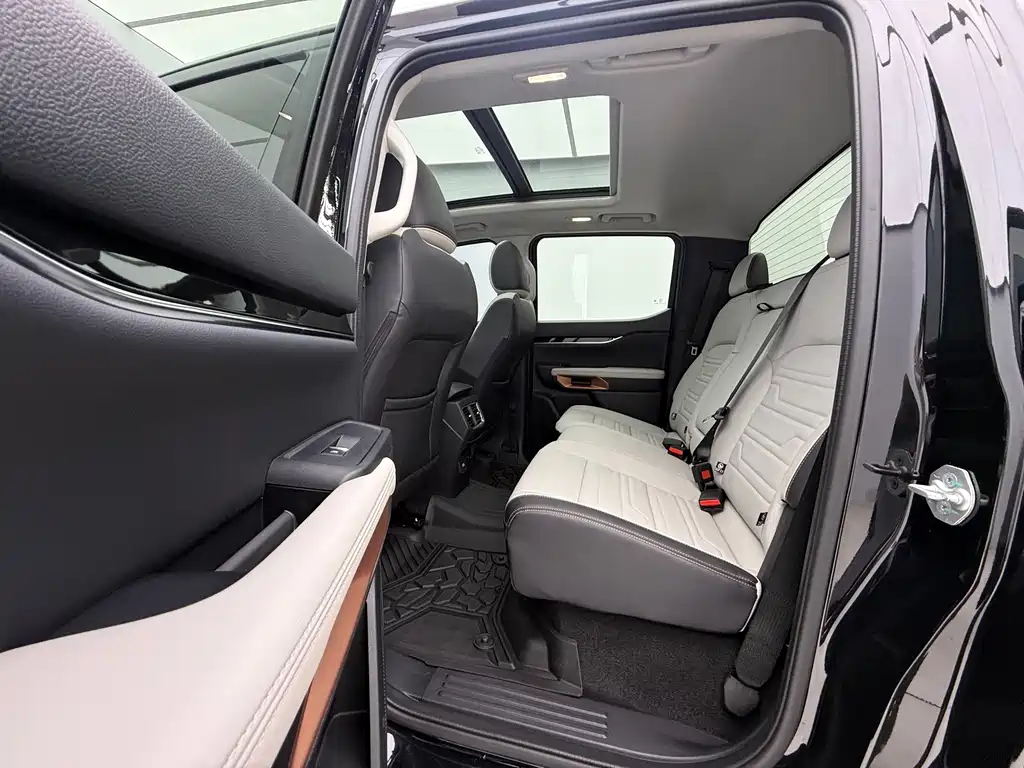 Ranger 2023 Explorer 4WD automatic version gasoline купить на сайте DeffCars