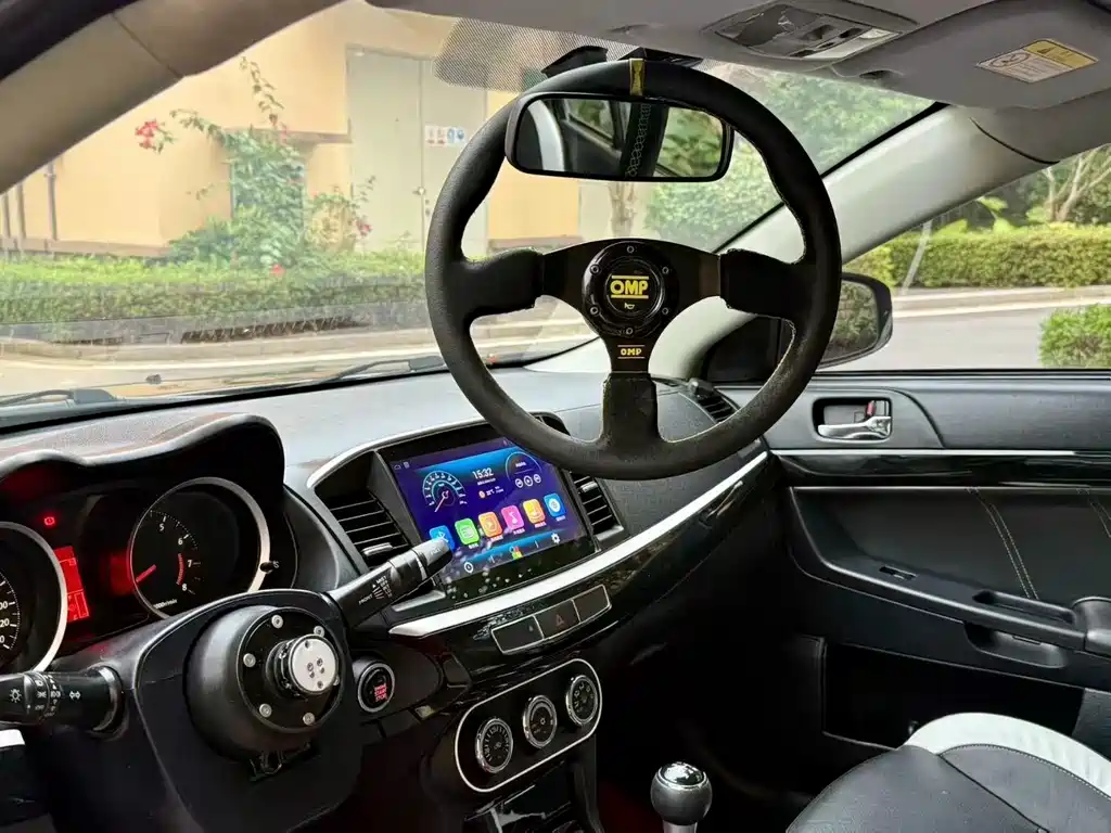 Yishen 2013 Fashion Edition 1.8L Manual Comfort Type купить на сайте DeffCars