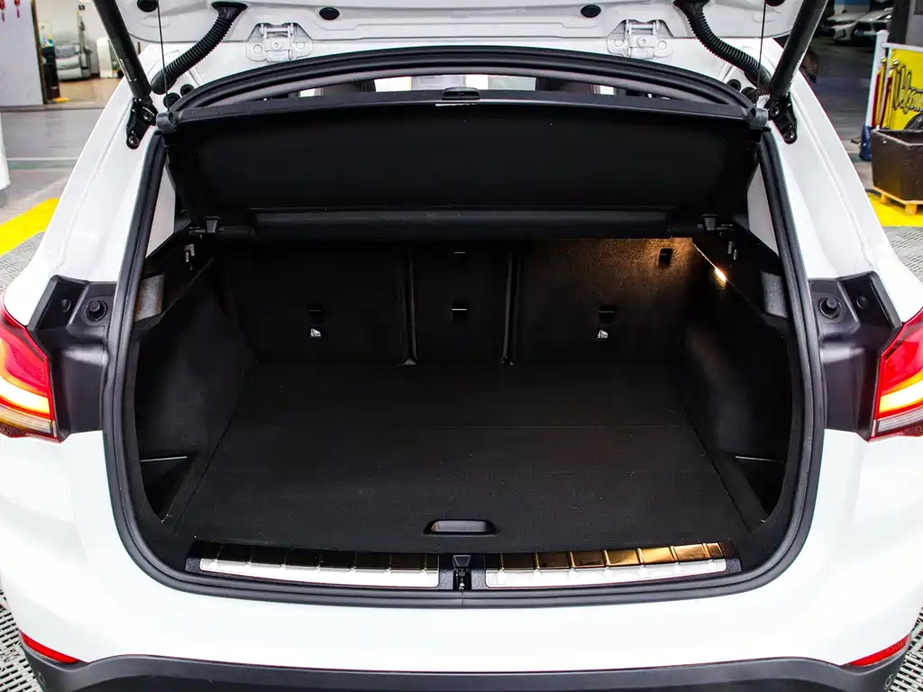 BMW X1 2022 sDrive20Li Fashion Model купить на сайте DeffCars