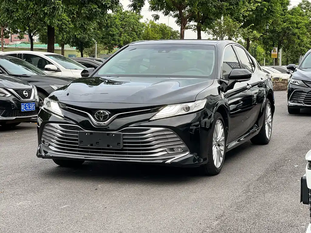 Camry 2018 2.5G Deluxe Edition купить на сайте DeffCars