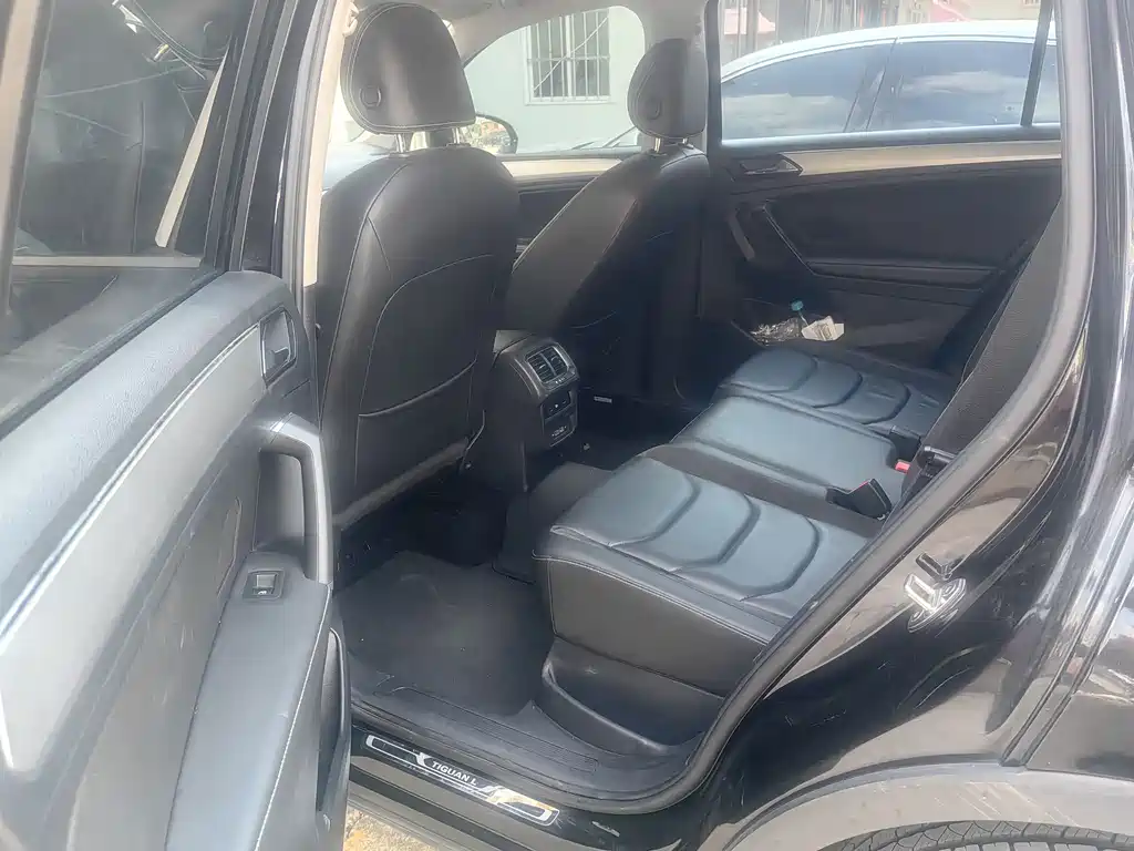 Tiguan L 2019 330TSI automatic two-wheel drive panoramic comfort version National VI купить на сайте DeffCars